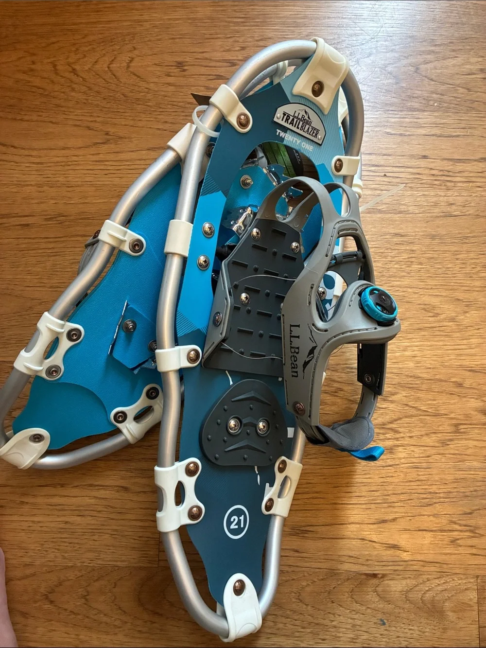 L.L.Bean 21 inch Trailblazer snowshoes